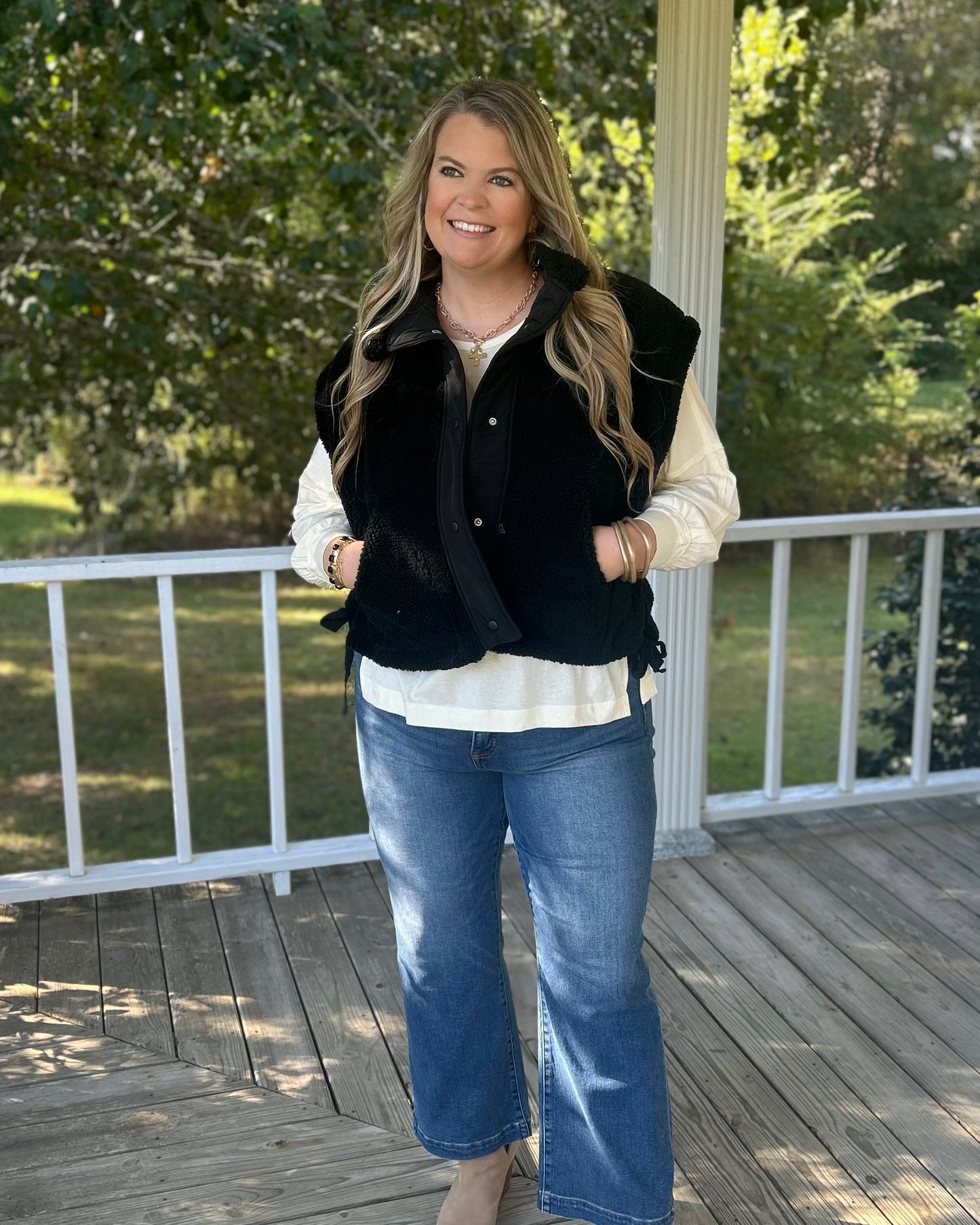 Cozy Mock Neck Sherpa Vest - Black